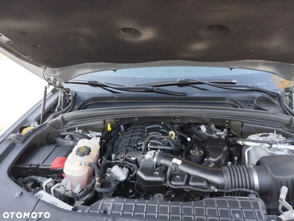Jeep Grand Cherokee - 35