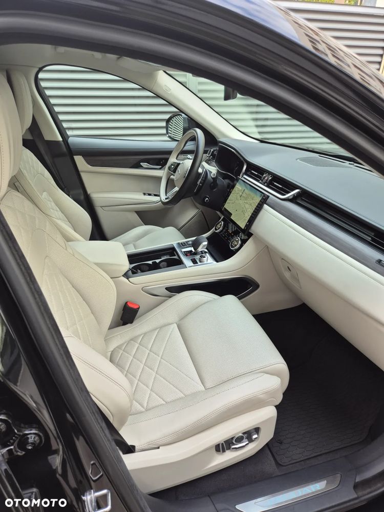 Jaguar F-Pace - 5