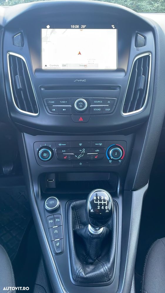 Ford Focus - 13