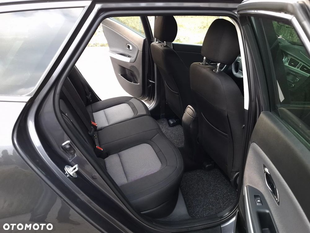 Kia Ceed 1.6 GDI ISG Platinum Edition - 12