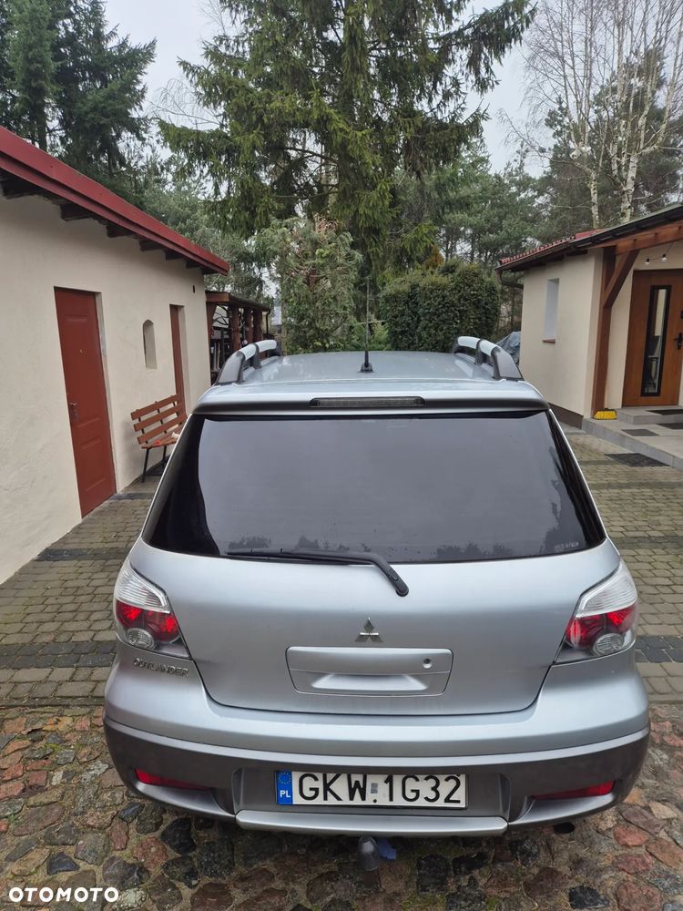 Mitsubishi Outlander 2.0 Comfort 4WD - 3