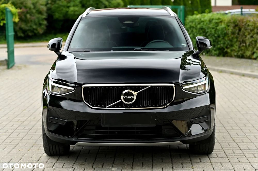 Volvo XC 40 B3 B DKG Ultra Black Edition - 2