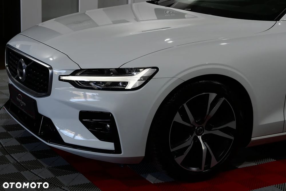 Volvo S60 T4 R-Design - 36