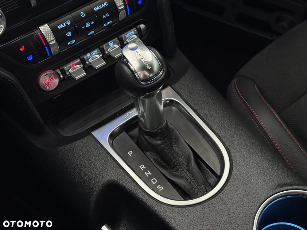 Ford Mustang - 17