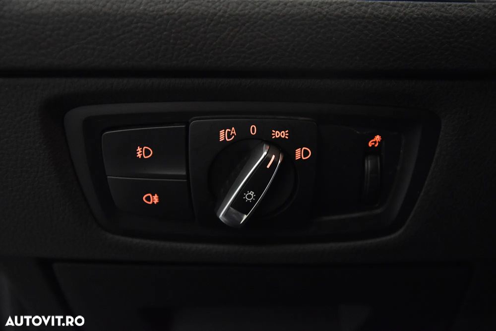 BMW Seria 1 118i - 16