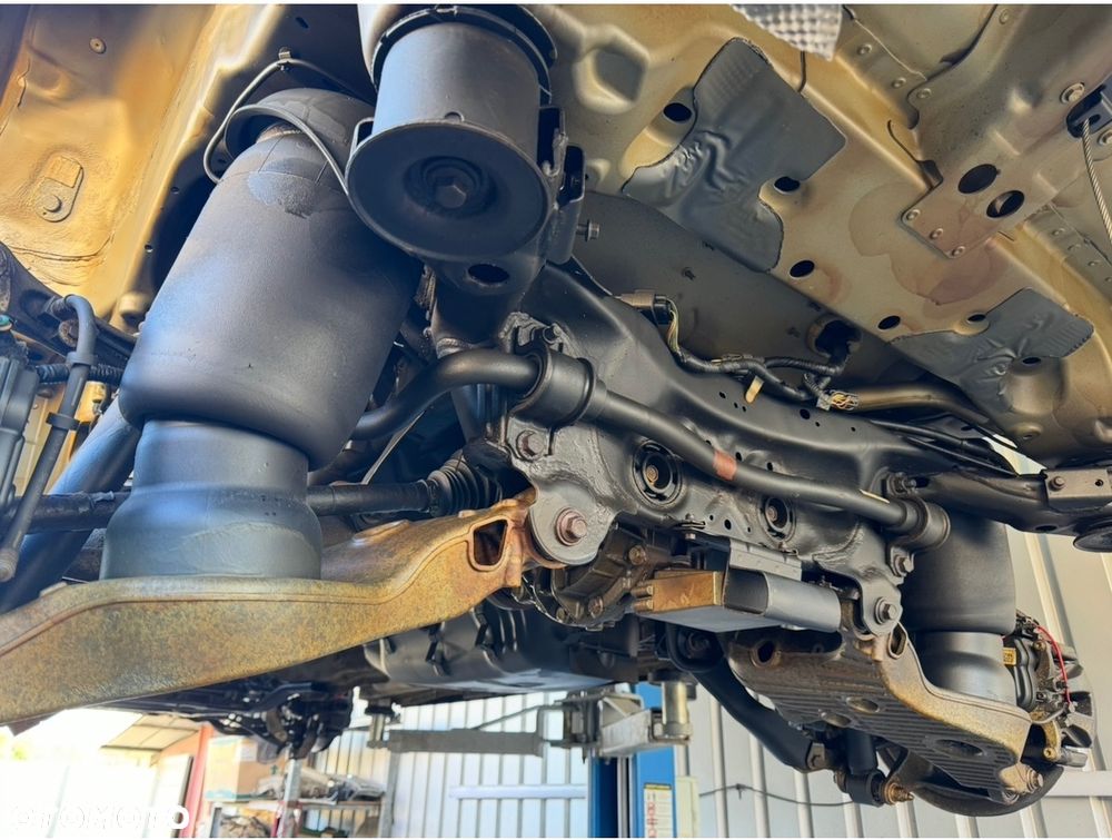 Land Rover Discovery V 3.0 TD6 HSE - 33