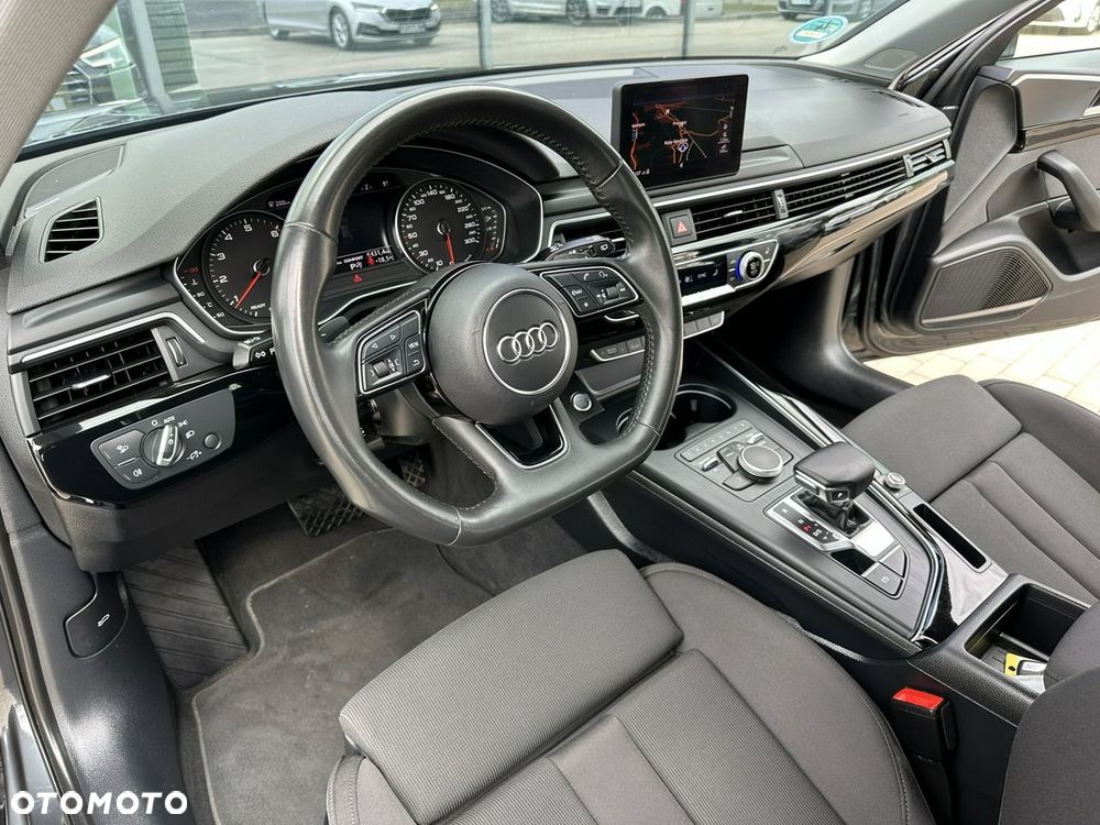 Audi A4 Avant 40 TFSI S tronic S line - 10