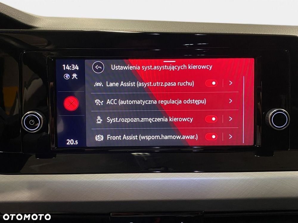 Volkswagen Golf - 28
