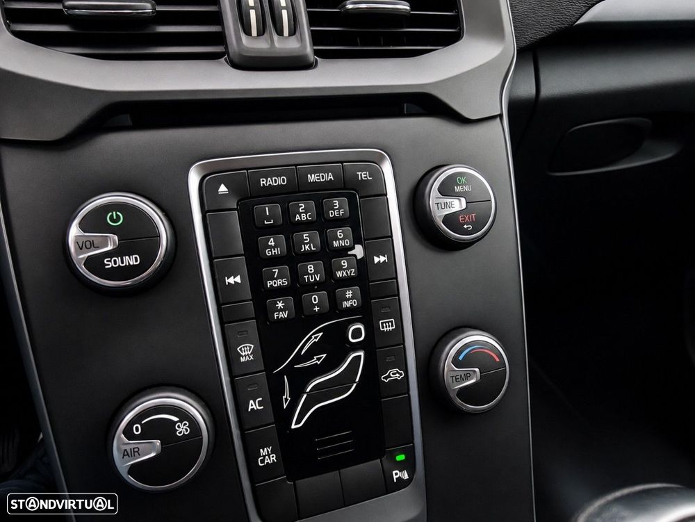 Volvo V40 1.6 D2 Momentum - 21