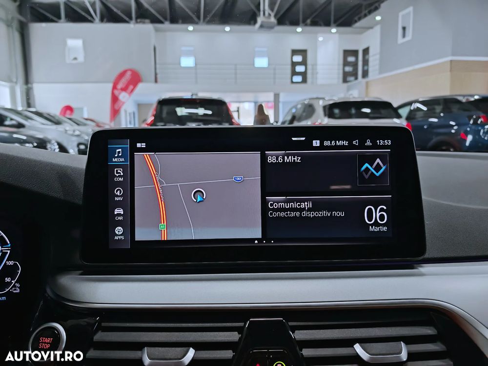 BMW Seria 5 530e Aut. - 11