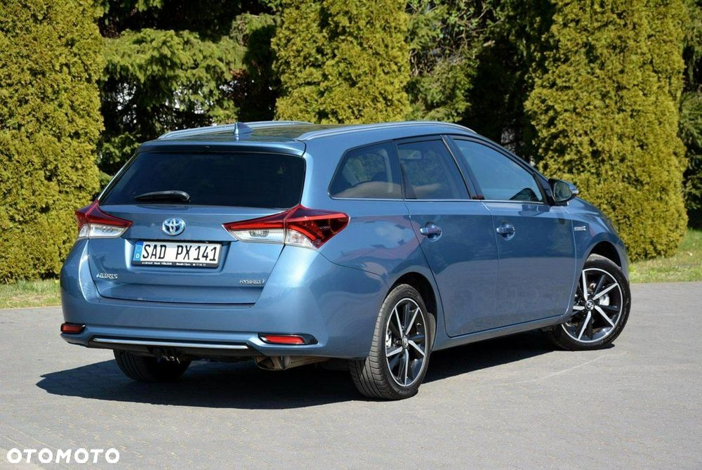 Toyota Auris Hybrid 135 Premium - 6