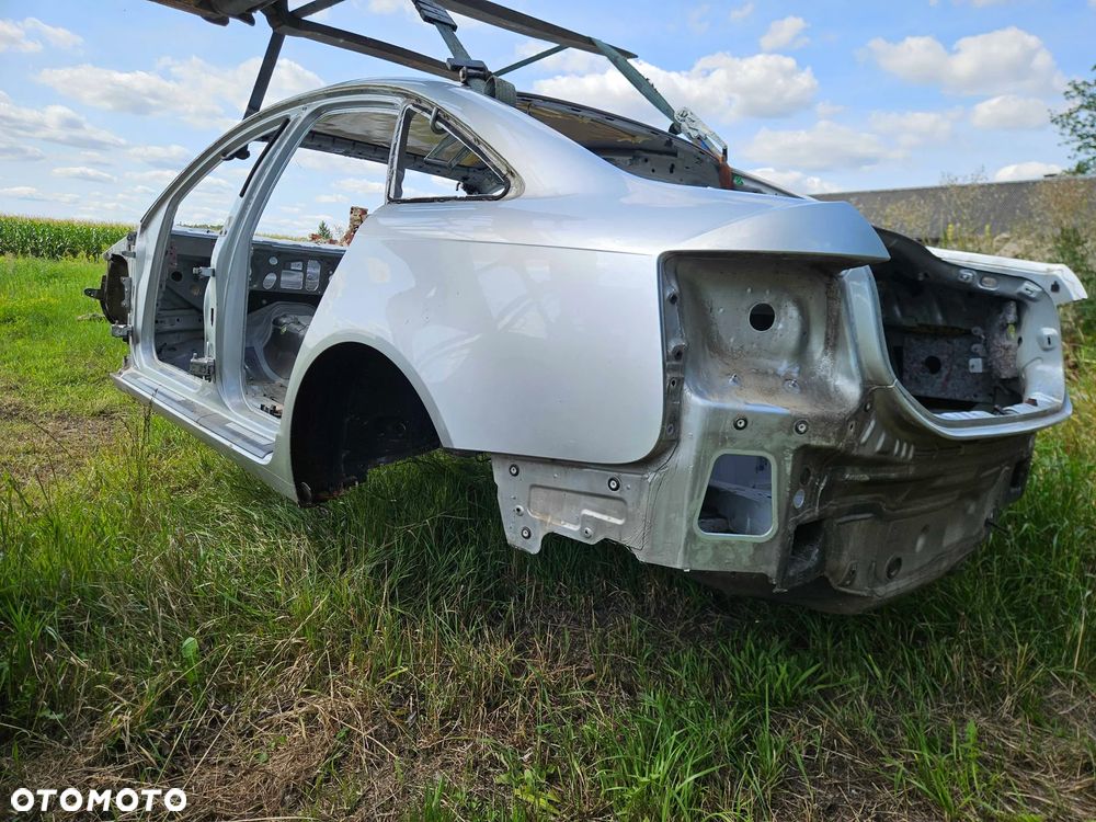 Błotnik Ćwiartka LY7W Poszycie Słupek Próg Podłużnica Dach Audi A6 C6 Sedan - 30