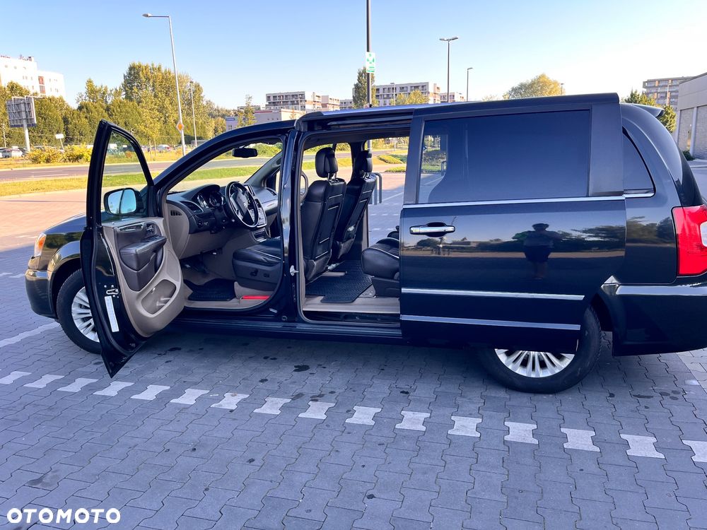 Lancia Voyager 3.6 Platinum - 12
