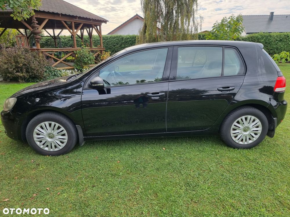 Volkswagen Golf - 1