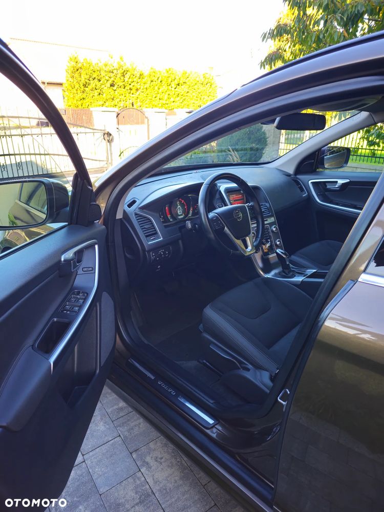 Volvo XC 60 D4 Drive-E Momentum - 31