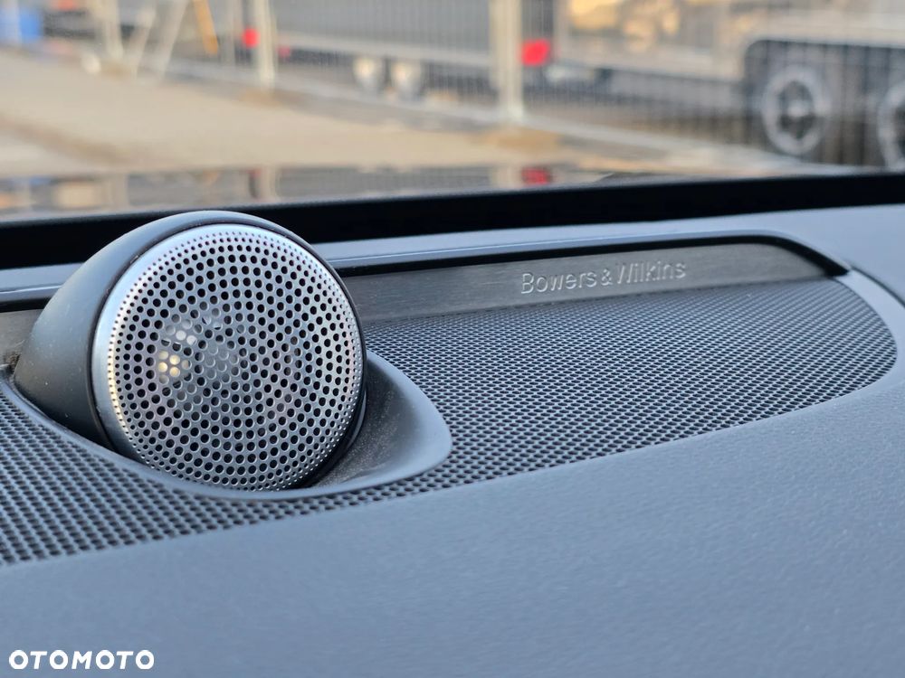 Volvo V90 Cross Country - 24