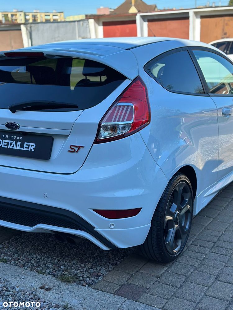 Ford Fiesta 1.6 EcoBoost mit Leder-Sport-Paket ST - 10