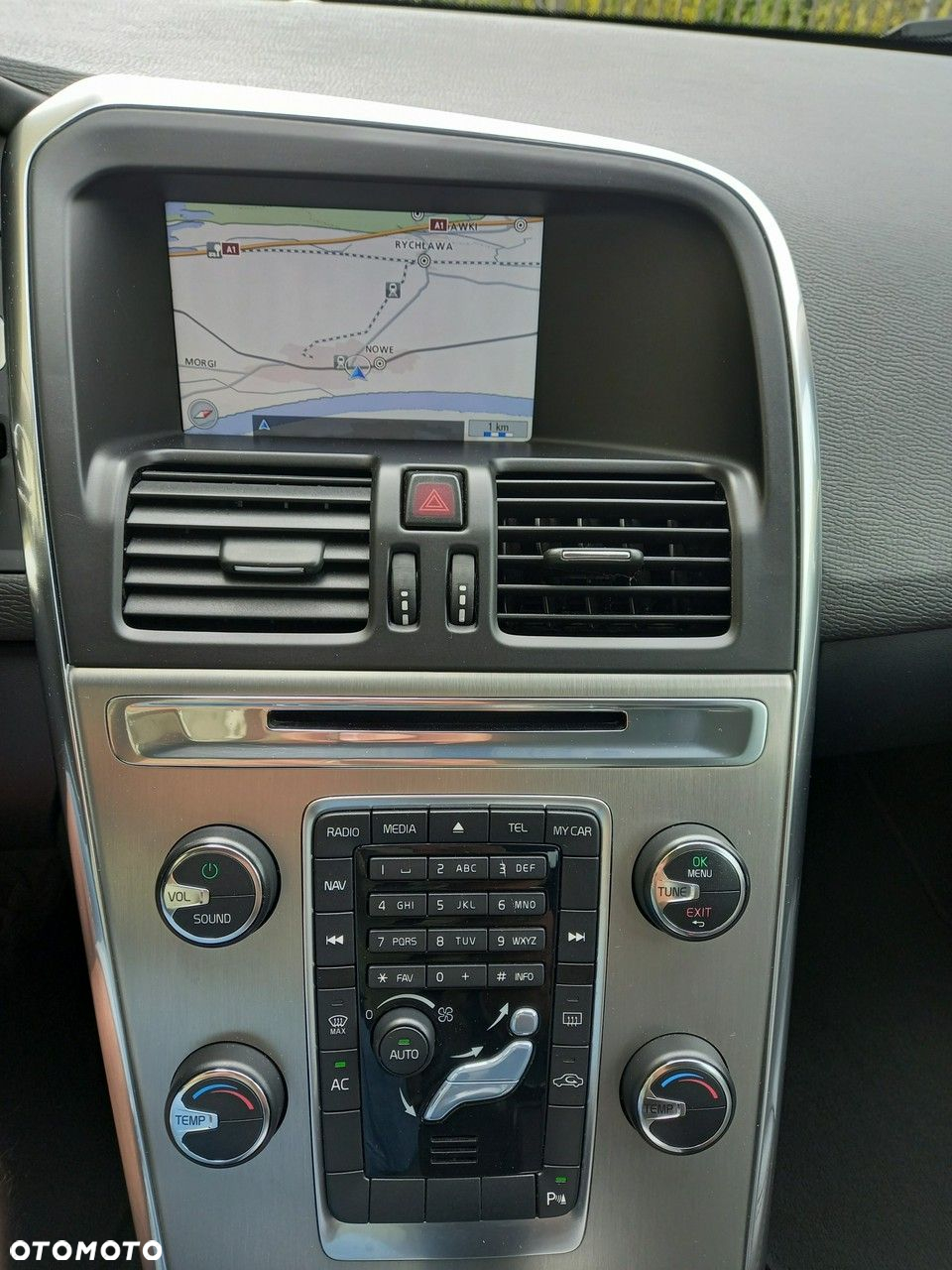 Volvo XC 60 D4 Geartronic Momentum - 31