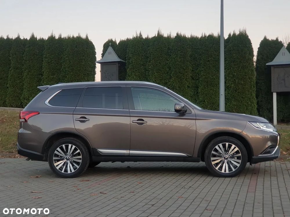 Mitsubishi Outlander 2.0 Instyle Navi 4WD CVT - 6