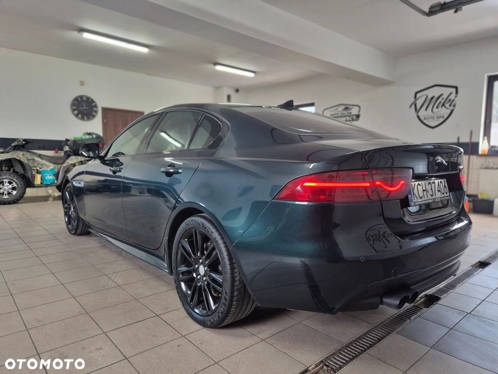 Jaguar XE - 21