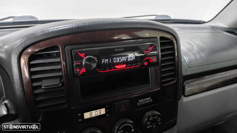 Suzuki Grand Vitara XL-7 2.0 HDi - 30