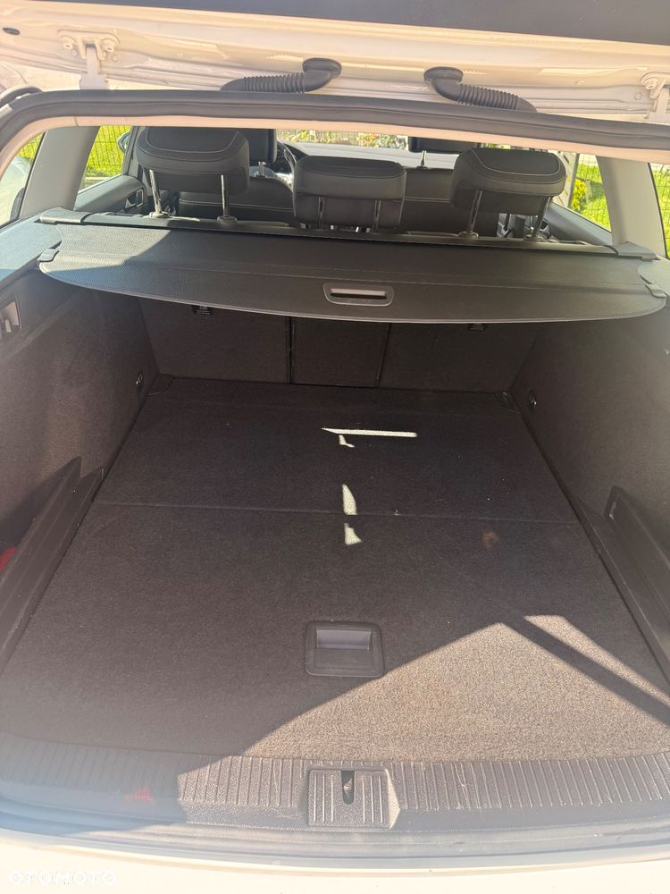 Volkswagen Passat 2.0 TDI EVO Elegance DSG - 17