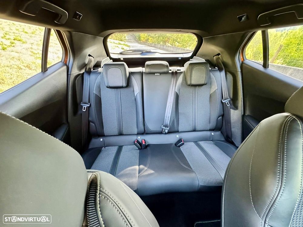 Peugeot 2008 1.5 BlueHDi GT - 15