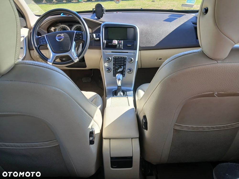 Volvo XC 60 D5 AWD Summum - 9