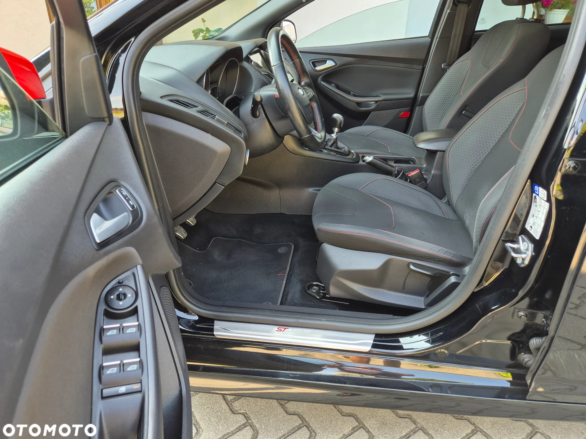 Ford Focus 1.0 EcoBoost ST-Line Black ASS - 16
