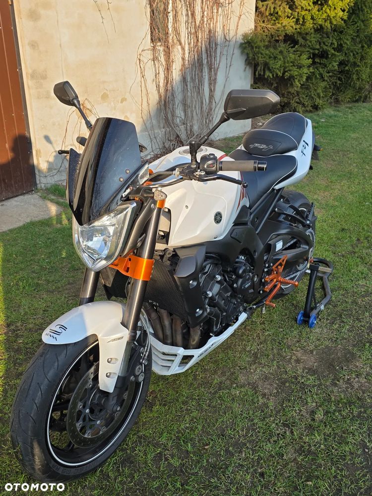 Yamaha FZ - 1