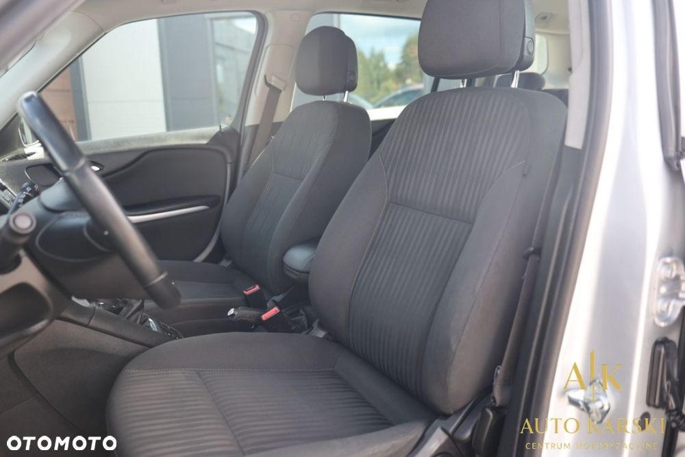 Opel Zafira - 32