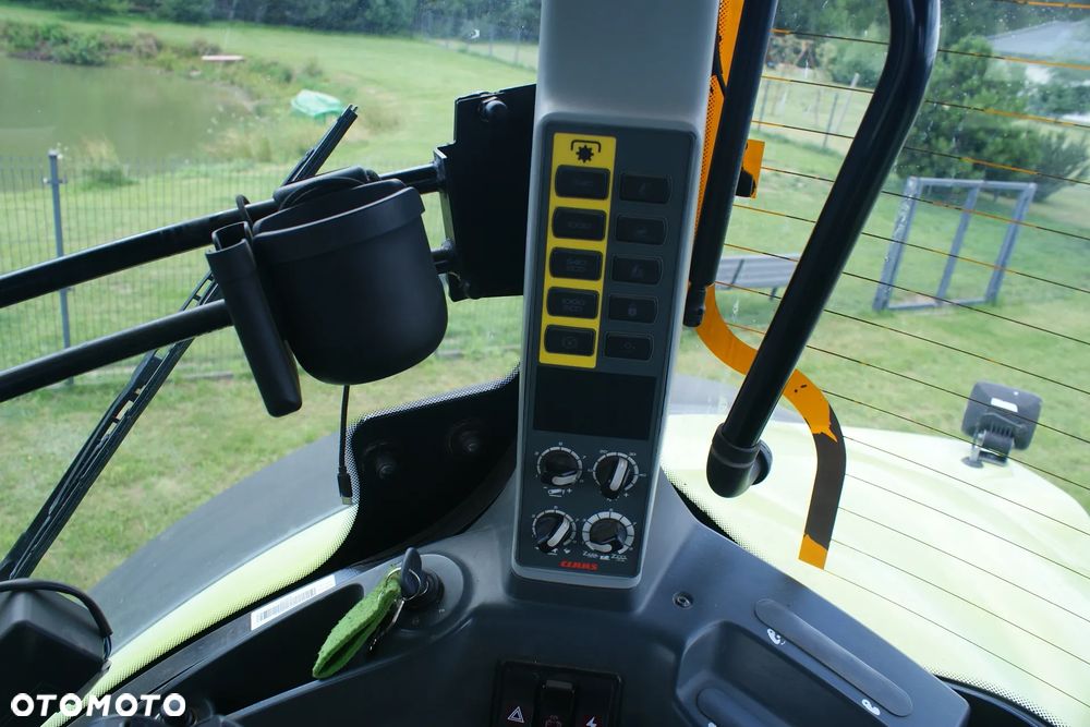 Claas Axion 830 CMATIC - 10
