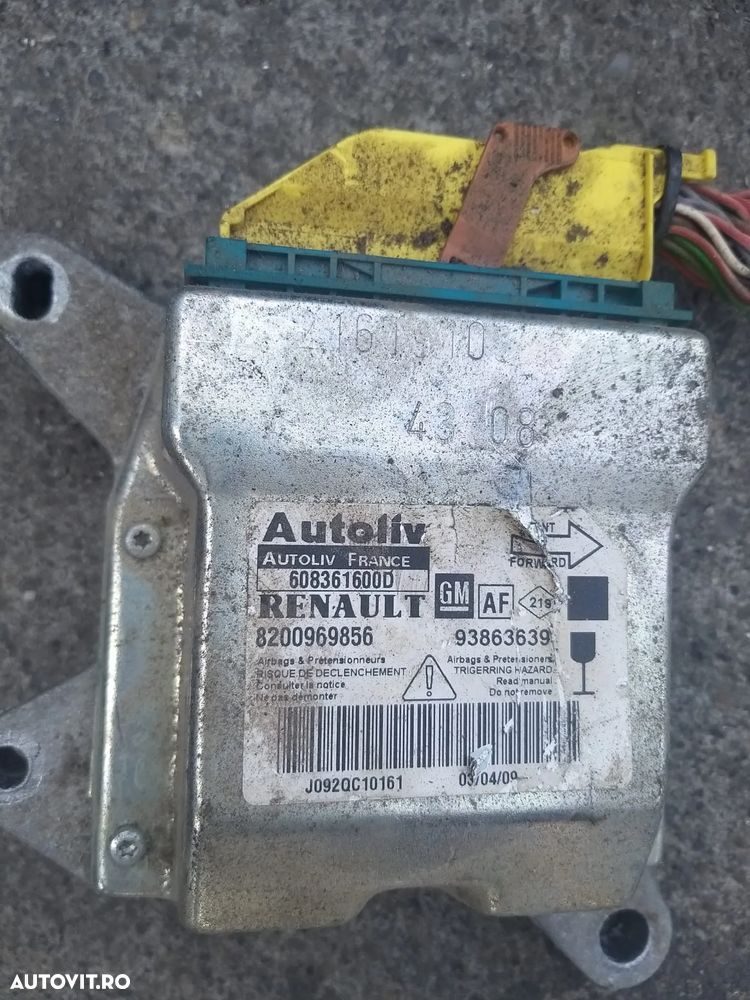 Modul Airbag cod: 8200969856 pentru Renault Trafic din 2013 - 1