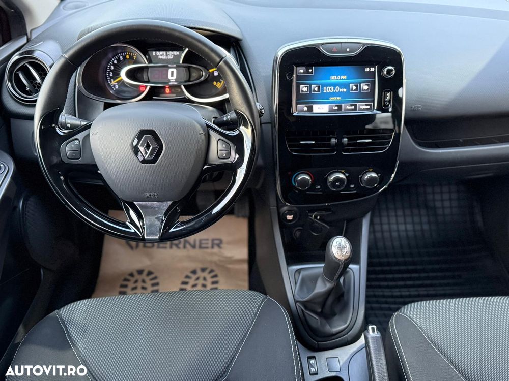 Renault Clio - 11