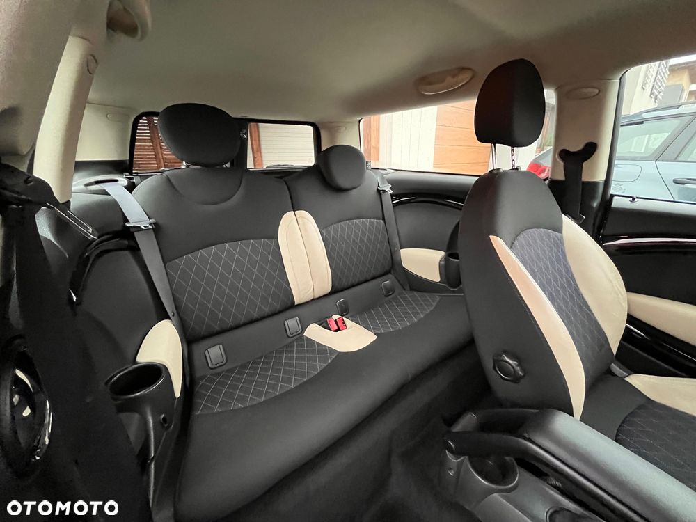 MINI Clubman Cooper D - 27