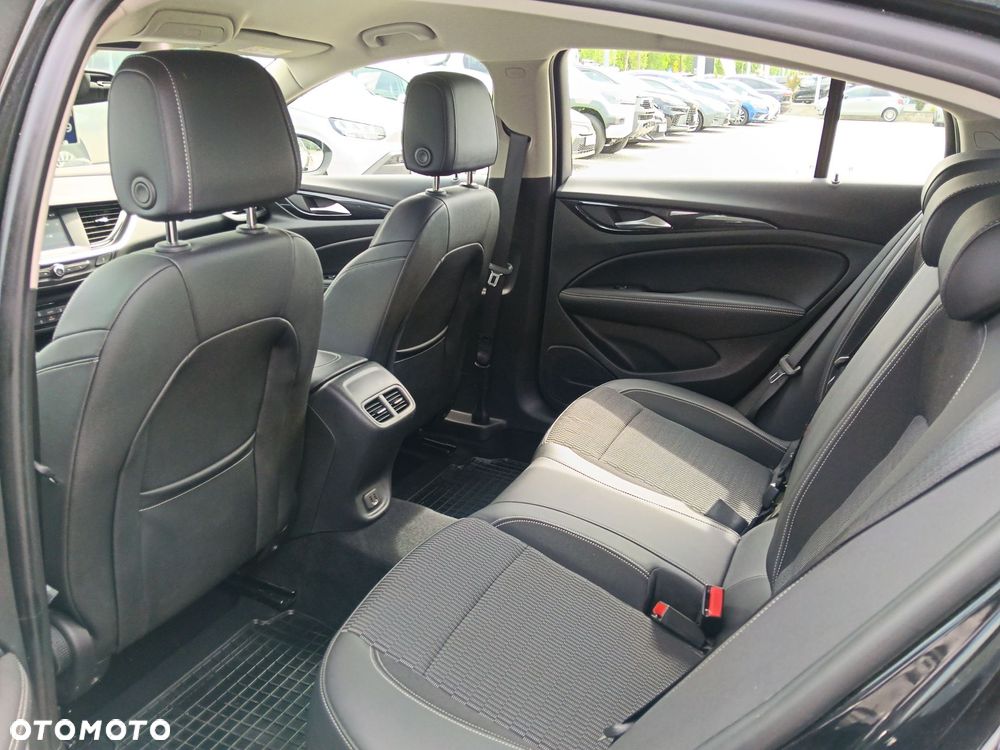 Opel Insignia 1.5 T Elite S&S - 15