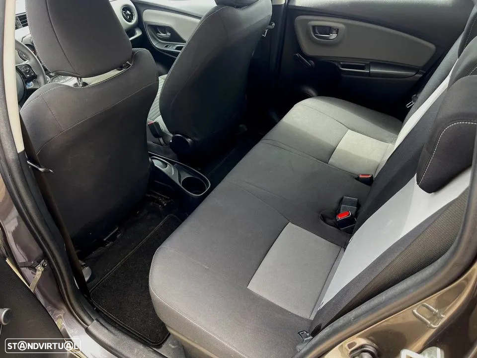 Toyota Yaris 1.5 HSD Exclusive - 5