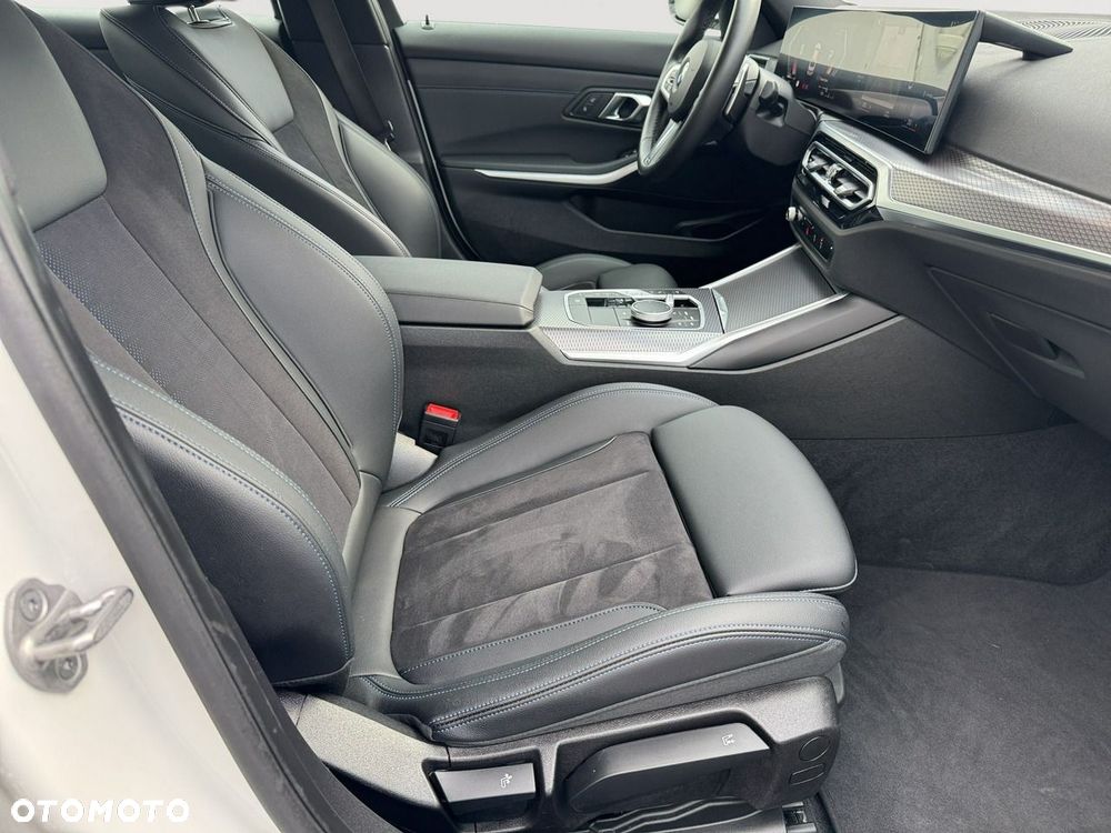 BMW Seria 3 318i M Sport - 25