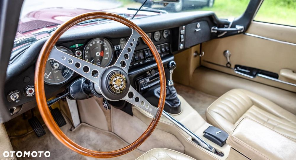 Jaguar E-Type - 5