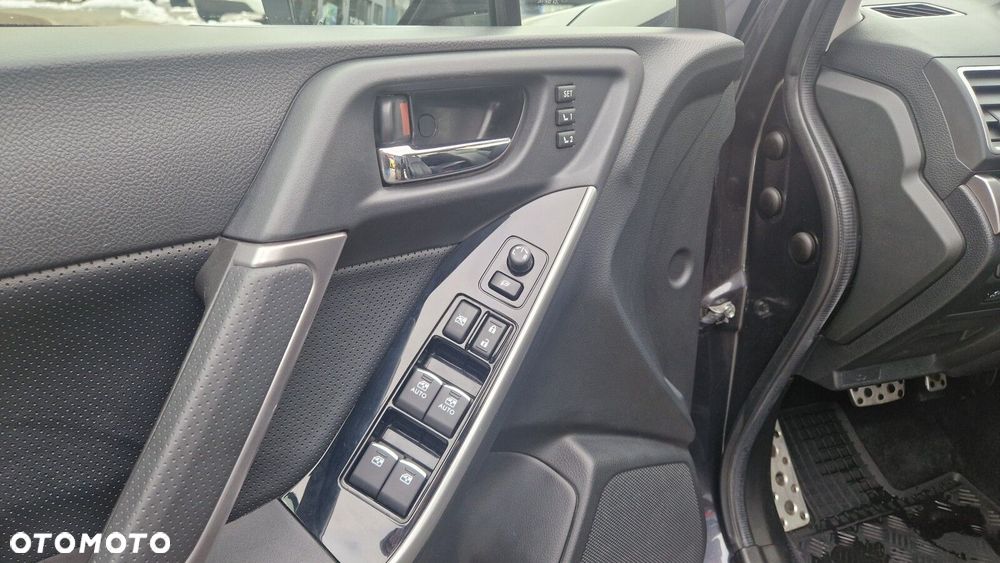 Subaru Forester 2.0XT Platinum Lineartronic EU6 - 15