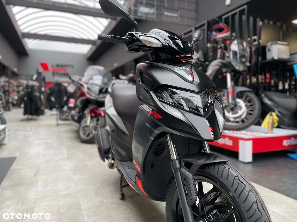 Aprilia SR - 8