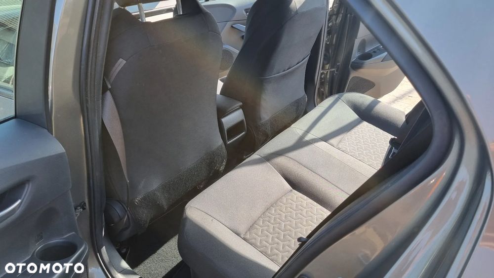 Toyota Corolla 1.8 Comfort - 26
