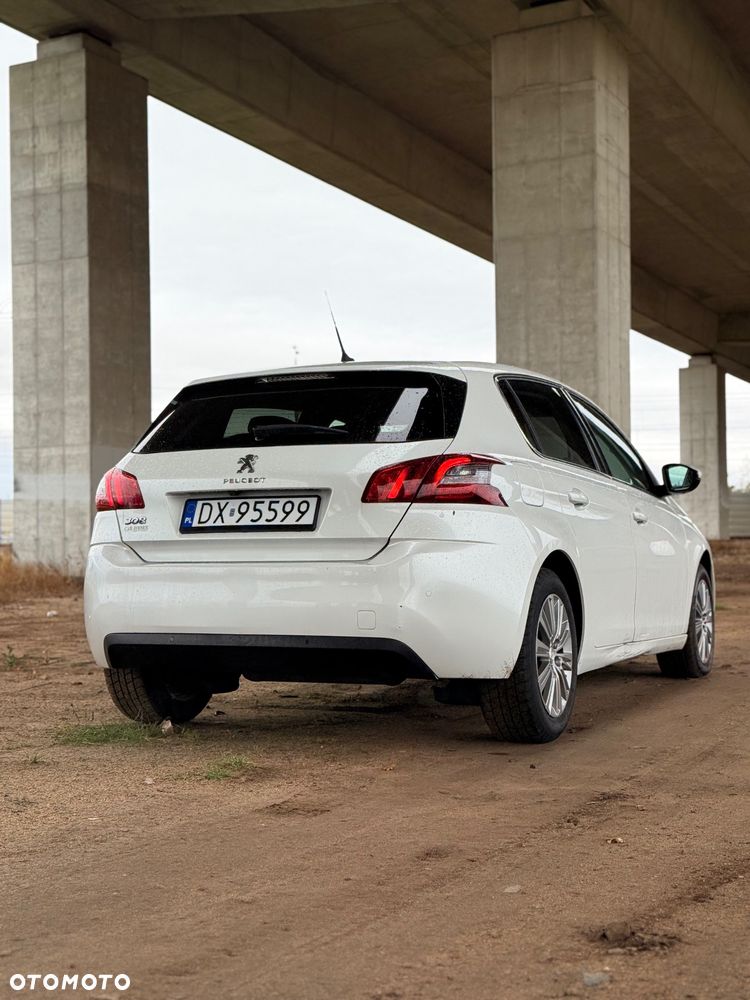 Peugeot 308 1.2 PureTech Allure S&S - 4