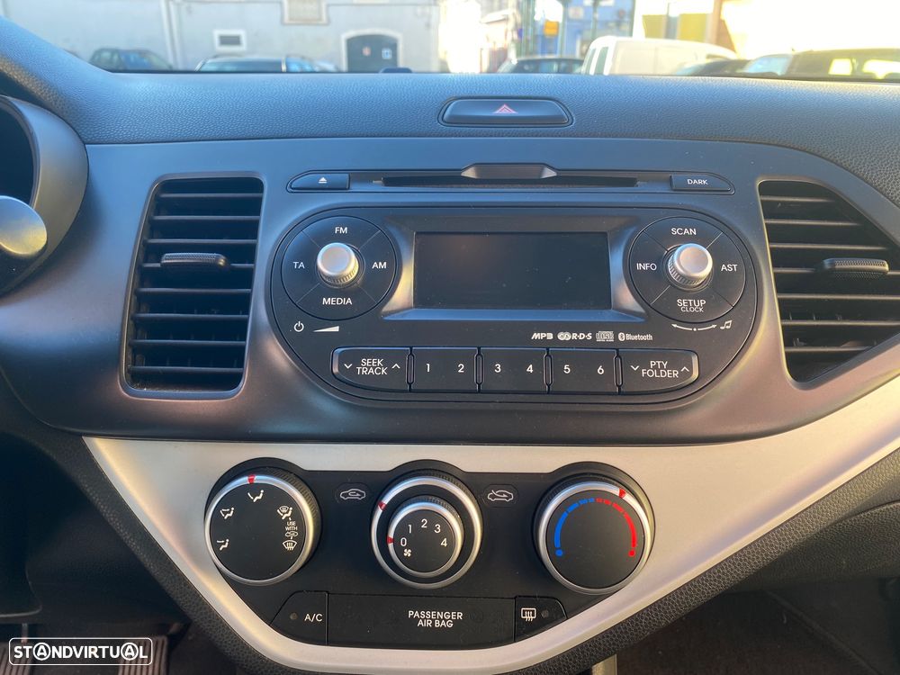 Kia Picanto 1.0 CVVT EX - 31