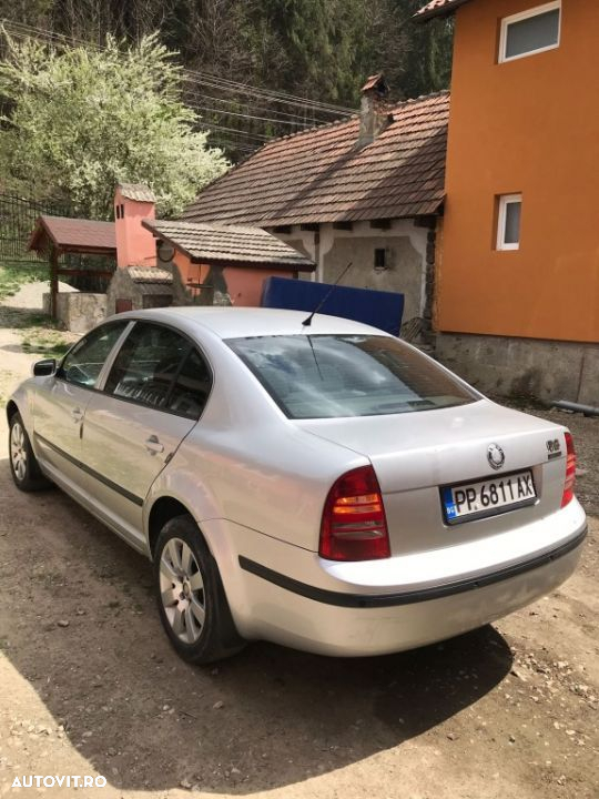 Dezmembrez Skoda Superb 2.5 TDI V6 - POZE REALE - 2