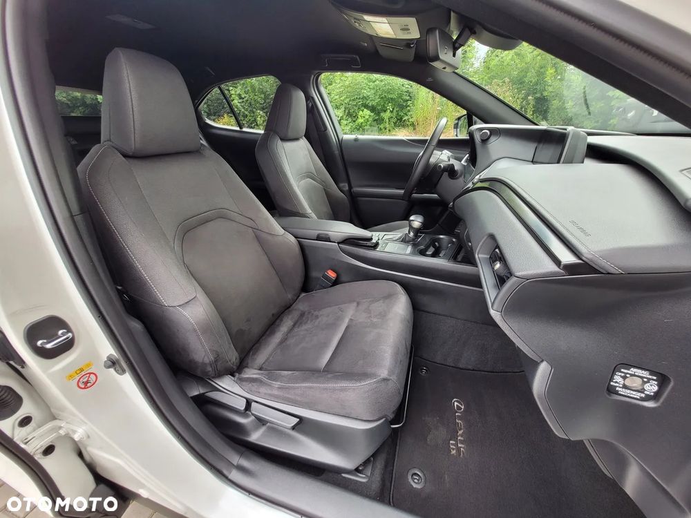 Lexus UX 250h GPF Business Edition 2WD - 12