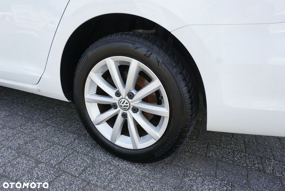 Volkswagen Golf - 24