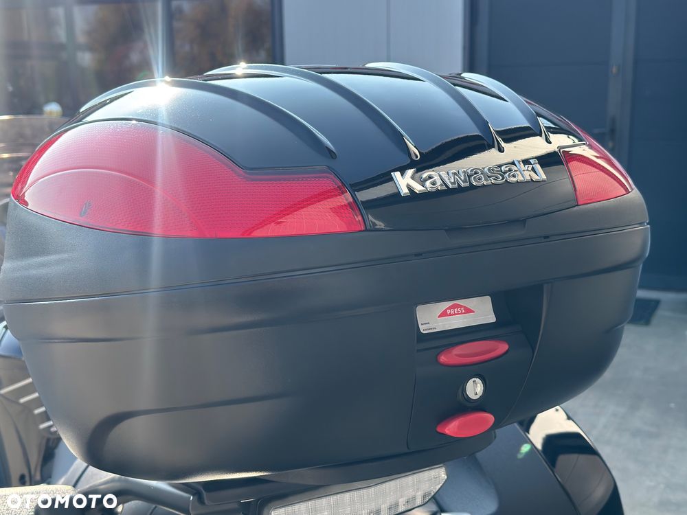 Kawasaki GTR - 31