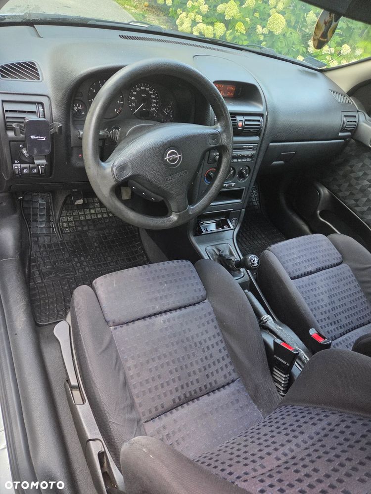 Opel Astra - 8