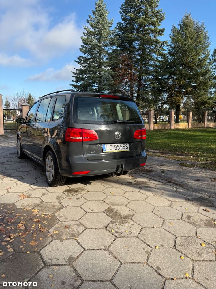 Volkswagen Touran - 5
